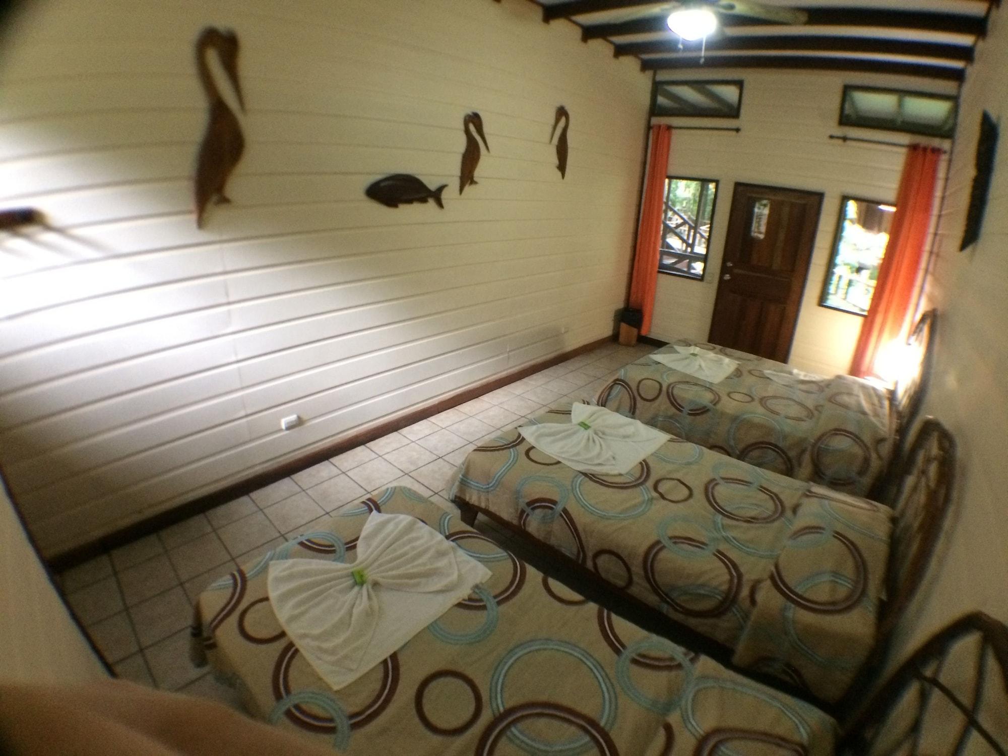 טורטוגוארו Rana Roja Lodge מראה חיצוני תמונה