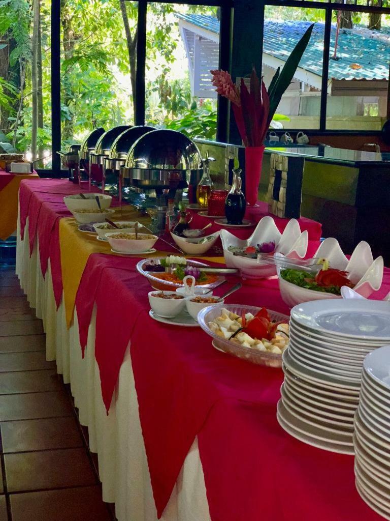 טורטוגוארו Rana Roja Lodge מראה חיצוני תמונה