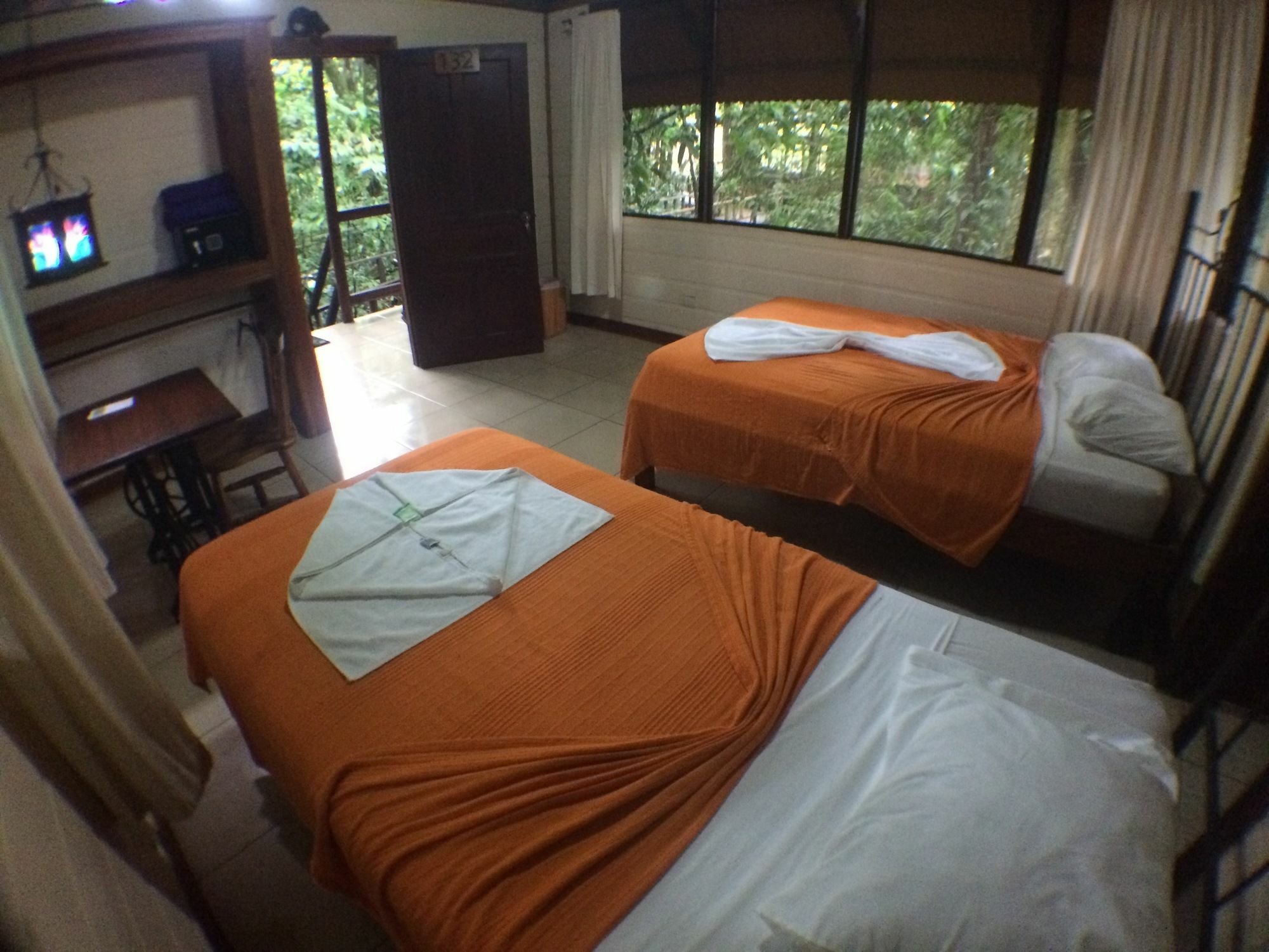 טורטוגוארו Rana Roja Lodge מראה חיצוני תמונה